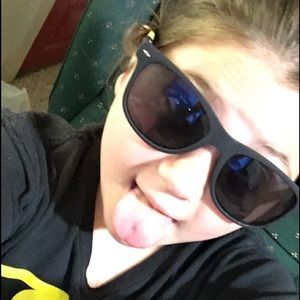 Meet your Posher, Alayna