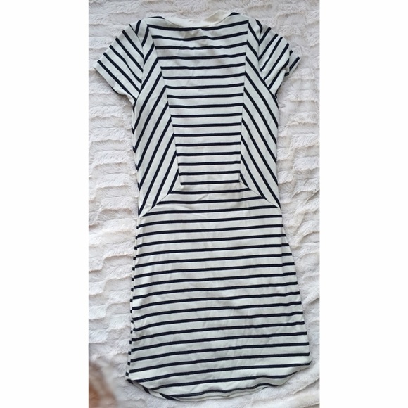 Monteau off white and black striped dress - Picture 2 of 3