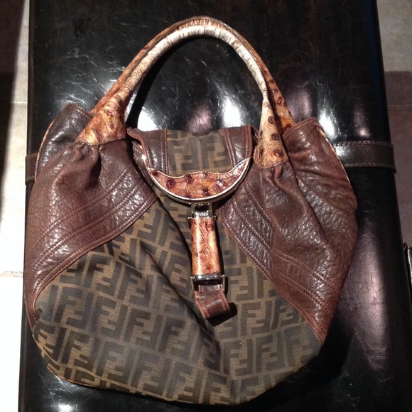 Fendi purse - Picture 1 of 4