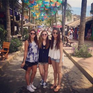 Meet your Posher, Claire