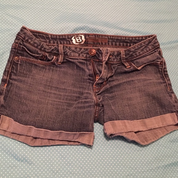 Bullhead denim shorts! - Picture 1 of 4