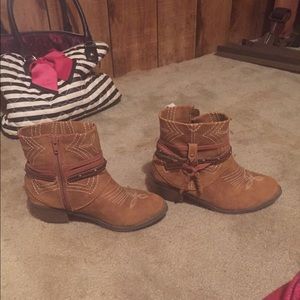Faded glory boots