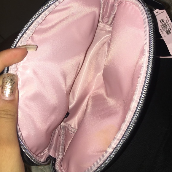 NY Victoria Secret Makeup Bag - Picture 3 of 3
