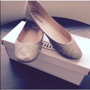 Gold Steve Madden glitter flats