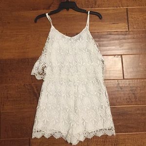 Zara lace romper in white S/M