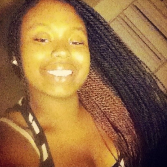 Meet your Posher, Kendra