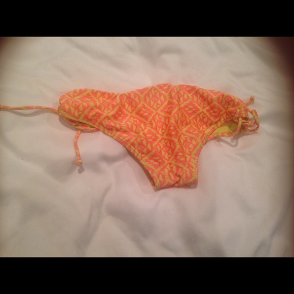 Bikini bottoms - Picture 1 of 2