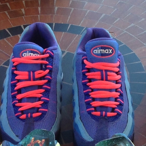Air maxes