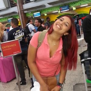 Meet your Posher, Carolina