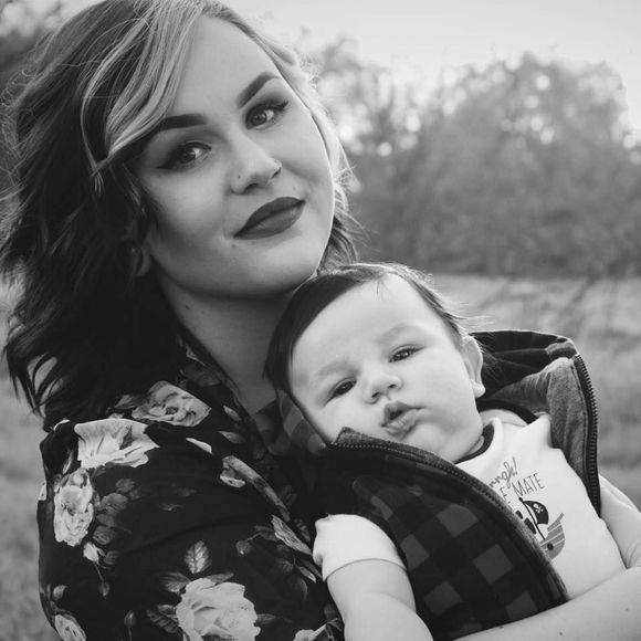 Meet your Posher, Courtney