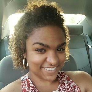 Meet your Posher, April