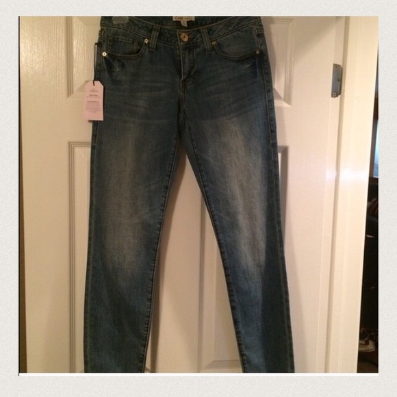 ✨CAbi Ruby skinny jeans✨ - Picture 4 of 7