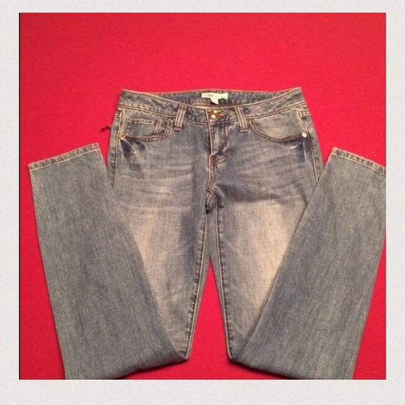 ✨CAbi Ruby skinny jeans✨ - Picture 3 of 7