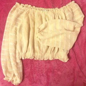 Off-the-shoulder cropped pleasant blouse