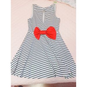 Stripe dress with ribbons