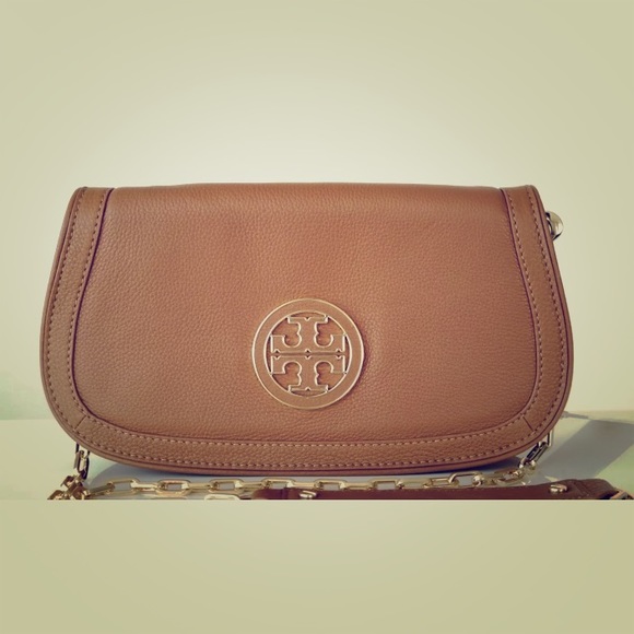 Tory Burch Handbags - TORY BURCH AMANDA LOGO