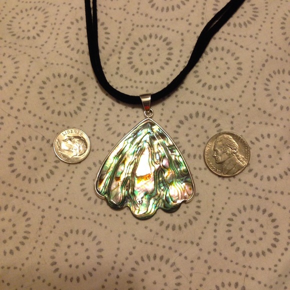 🌹Spring Sale!!💖 Abalone Shell Necklace - Picture 2 of 2