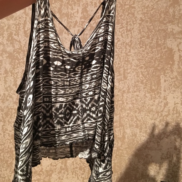Billabong cropped loose tank