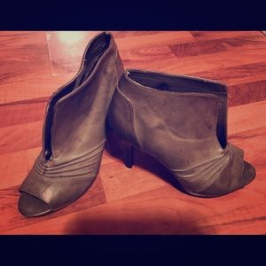 Dark grey open toe booties