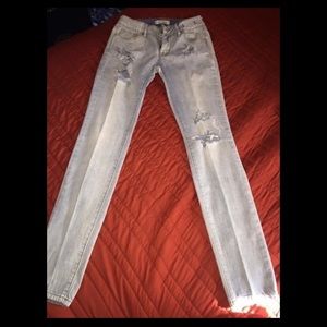 Bullhead skinny jeans