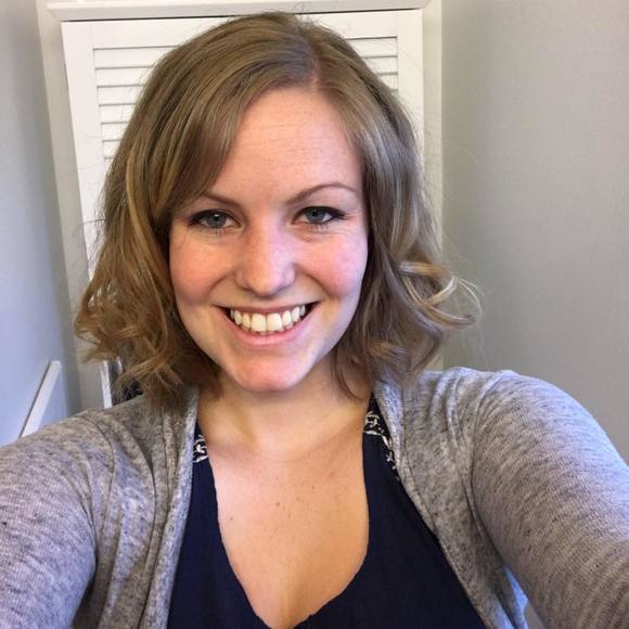 Meet your Posher, Alyssa - Picture 1 of 1