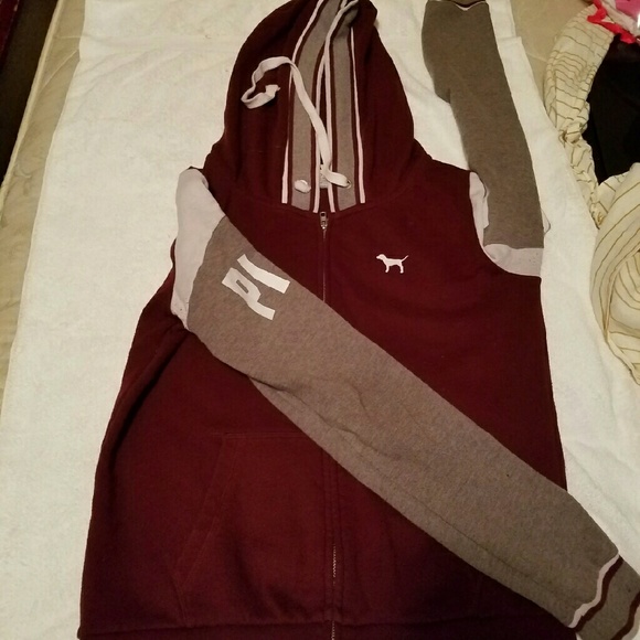 Vs pink hoodie - Picture 3 of 3