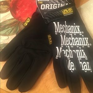 MECHANIX gloves