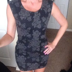 Fitted floral one clothing dress