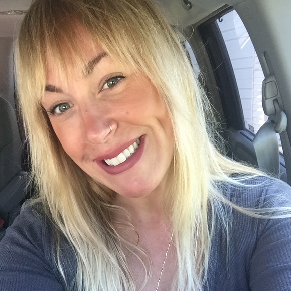 Meet your Posher, Courtney