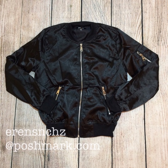 Last one! Kylie Jenner Inspired Lightweight Bomber - Picture 2 of 3