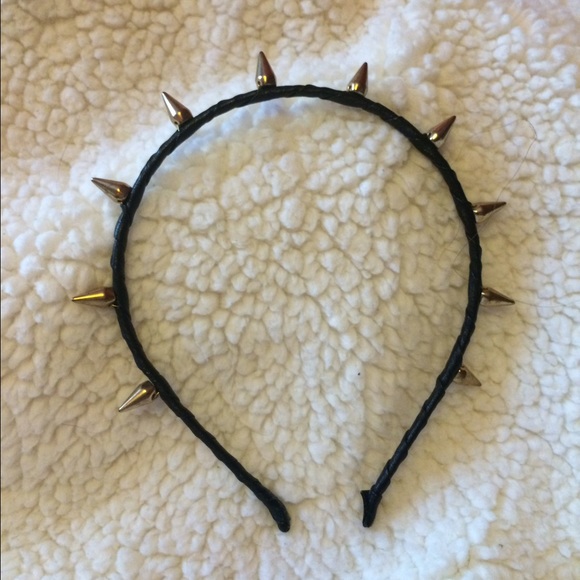 studded headband