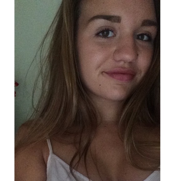 Meet your Posher, Allison - Picture 1 of 1