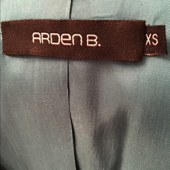 ARDEN B. Jacket. Expensive, well made and chic - Picture 4 of 4