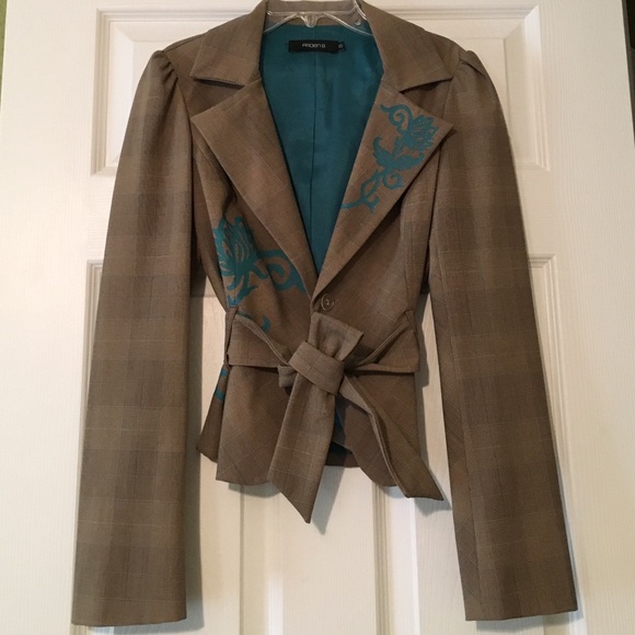 ARDEN B. Jacket. Expensive, well made and chic - Picture 1 of 4