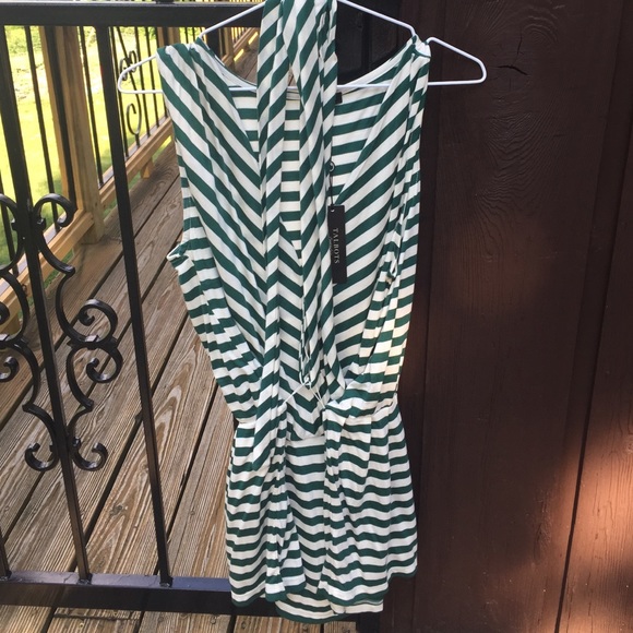 NWT TALBOTS size medium V-neck wrap tank