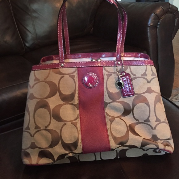 Coach handbag - Picture 1 of 3