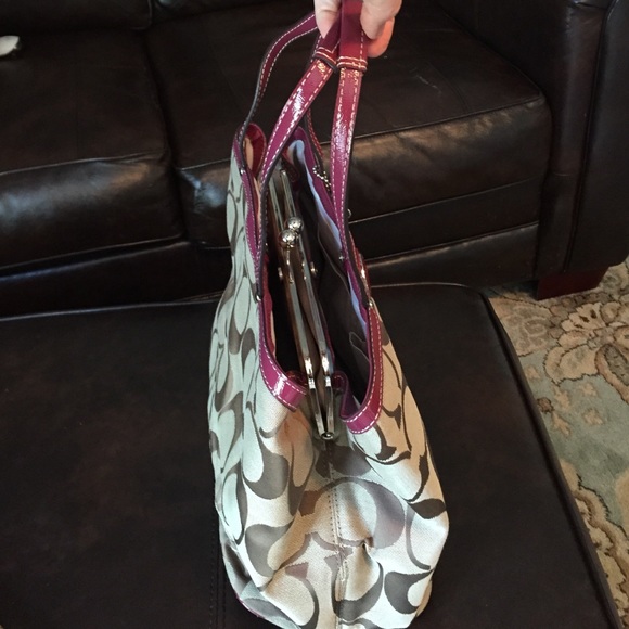 Coach handbag - Picture 3 of 3