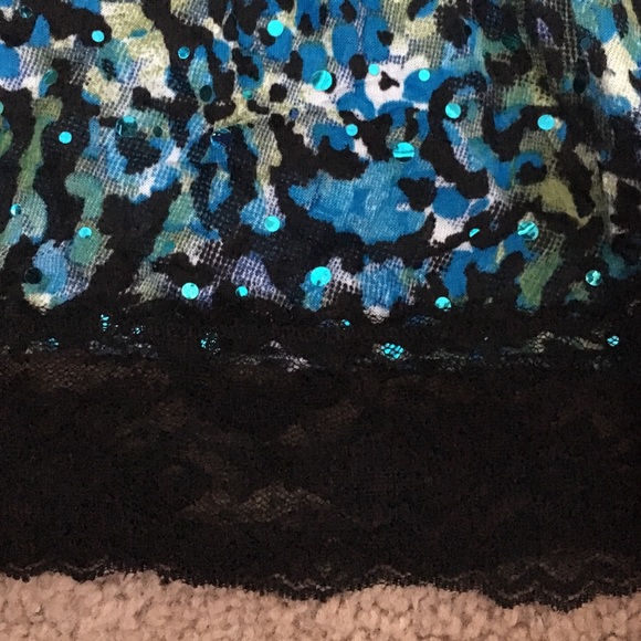 Tank top - Picture 2 of 3