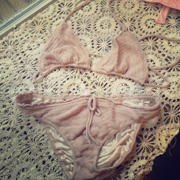 👙Victoria secret bikini size Large👙