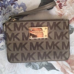 Michael Kors wristlet