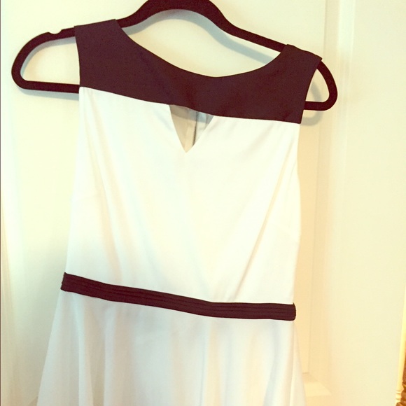Catherine Malandrino top with flutter hem - Picture 1 of 4