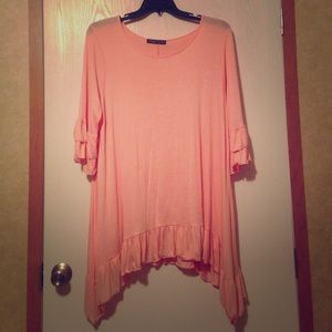 Shark Bite 3/4 sleeve tunic size 1X