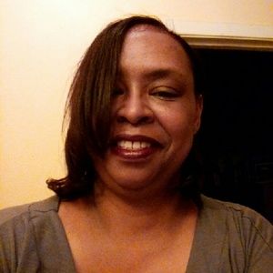 Meet your Posher, Yolanda