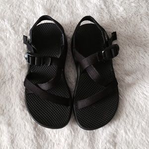 AUTHENTIC Chacos