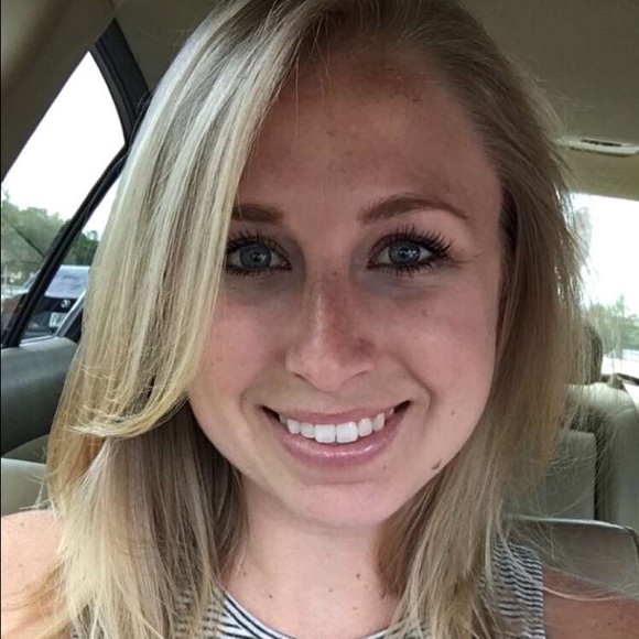 Meet your Posher, Lauren