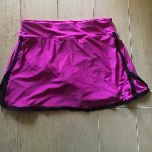 Nike fit dry magenta tennis skirt