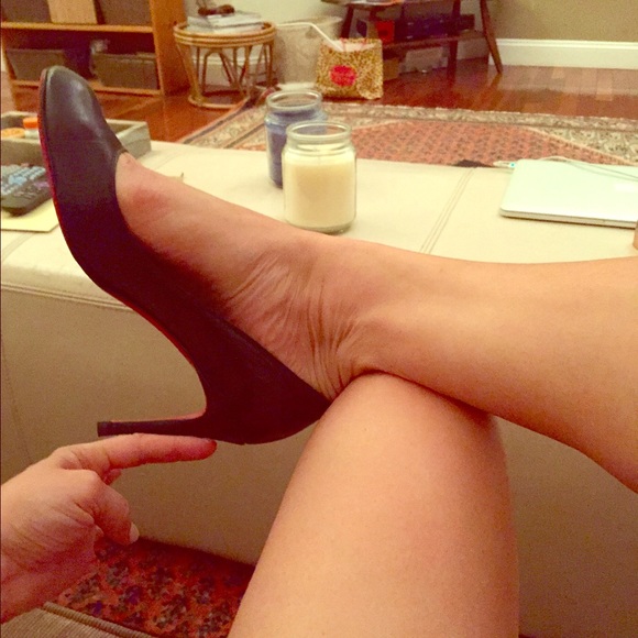 Christian Louboutin "Simple Pump" Size 38