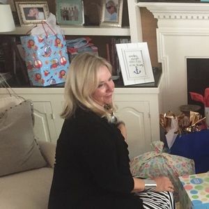 Meet your Posher, Sharon