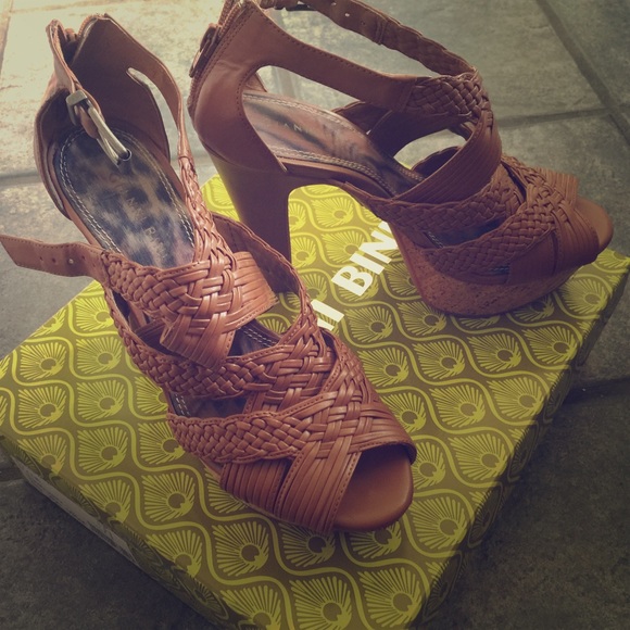Gianni Bini leather heels! Never worn!