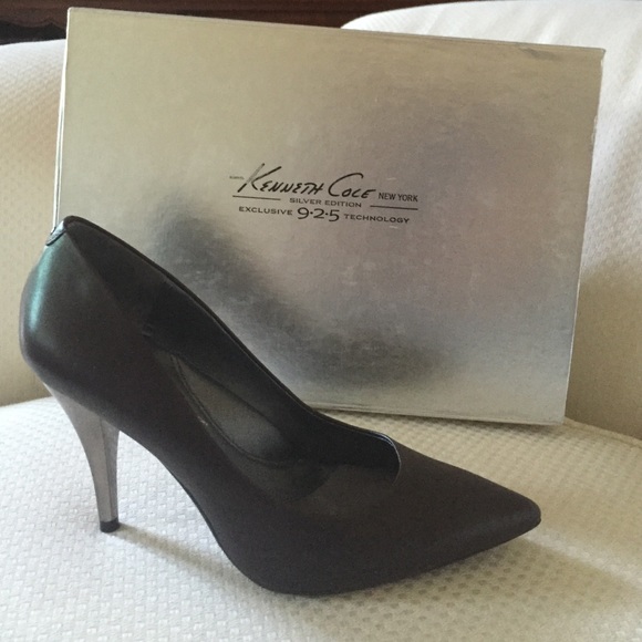 kenneth cole silver heels